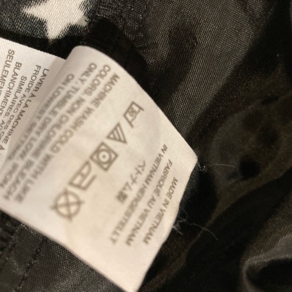 J Crew Print Pants, elastic waist with ribbon tie, size 4 - Picture 7 of 7